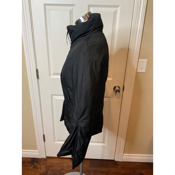 BCBG Max Azria  Black Zip-Up Down Fill Coat Jacket W/ Rib Cuff Sleeves, Size XS - Picture 4 of 6